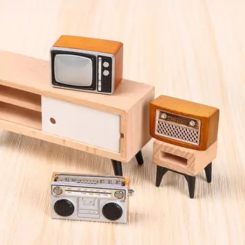 1:12 Mini Vintage Lėlių Radijo TV Derliaus Radijo Modelio Įrašyti radijo stotele Mediniai Miniatiūriniai Doll House Dekoro